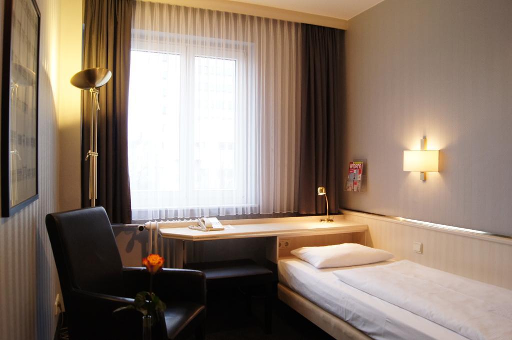 Berlin Plaza Hotel Am Kurfuerstendamm Ruang foto