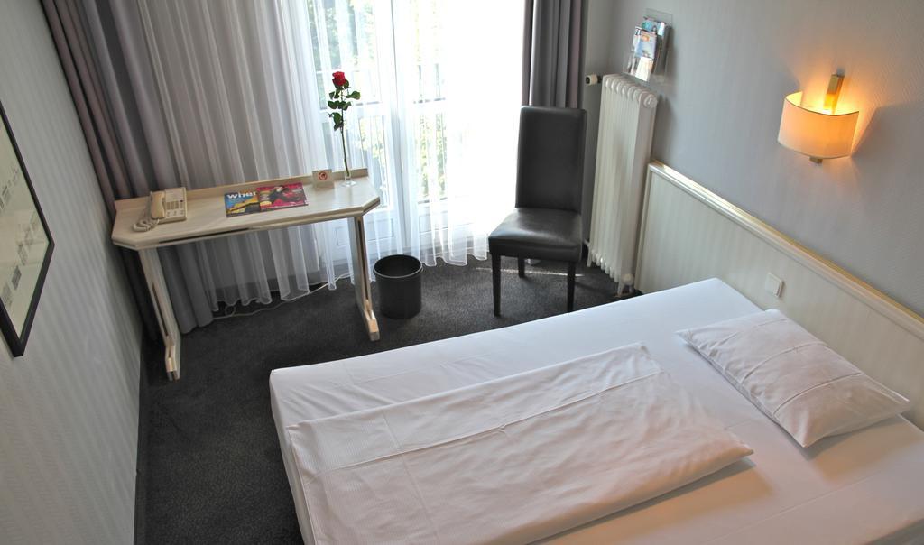 Berlin Plaza Hotel Am Kurfuerstendamm Ruang foto