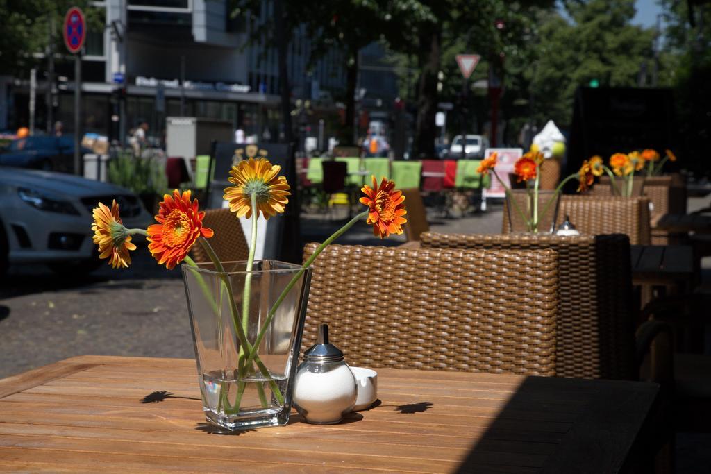Berlin Plaza Hotel Am Kurfuerstendamm Bagian luar foto