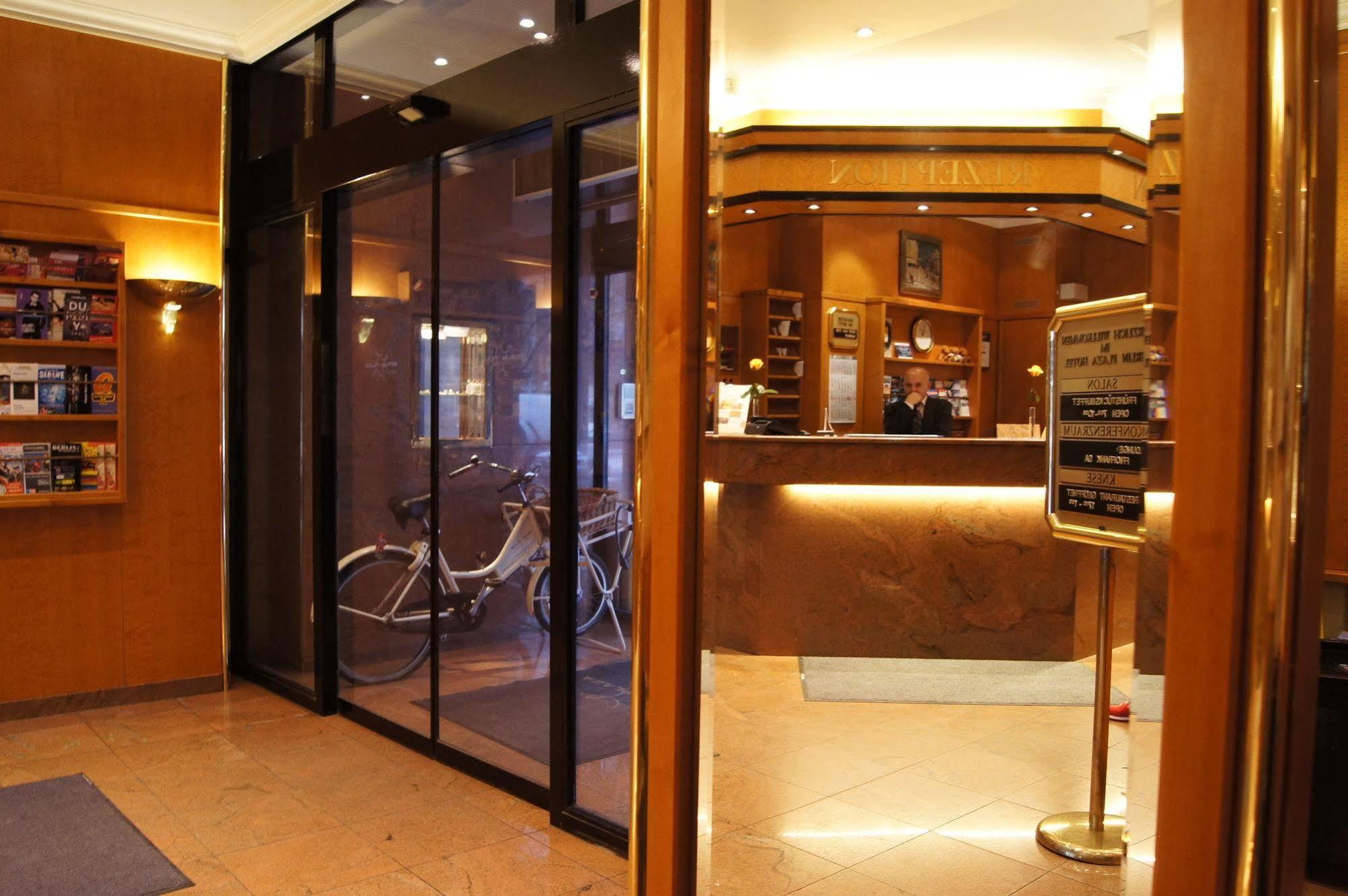 Berlin Plaza Hotel Am Kurfuerstendamm Bagian luar foto